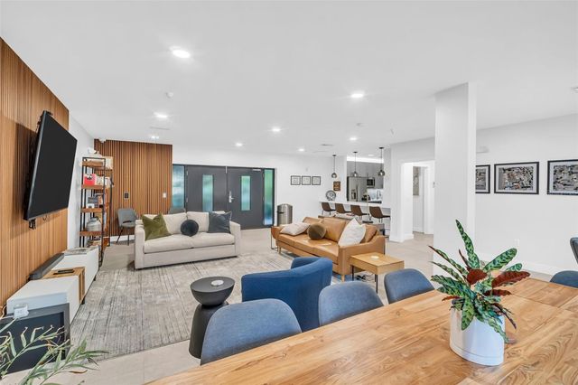 1010 CENTRAL AVENUE 427, St Petersburg, FL 33705