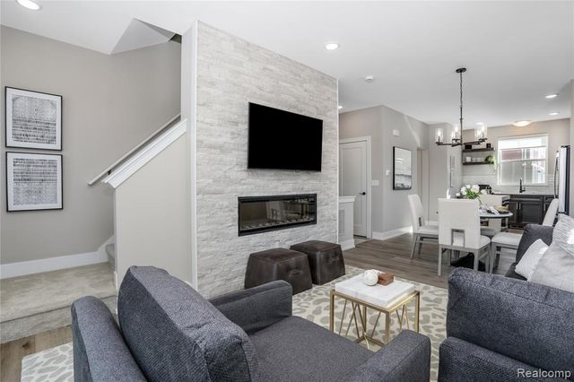 30005 Center Street 12, New Hudson, MI 48165