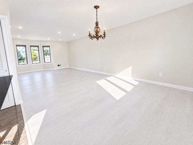95 Eagle Rock Ave, Roseland Boro, NJ 07068
