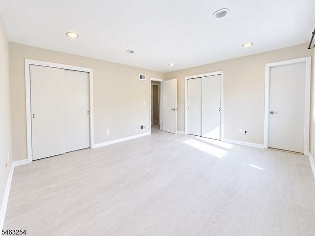 95 Eagle Rock Ave, Roseland Boro, NJ 07068