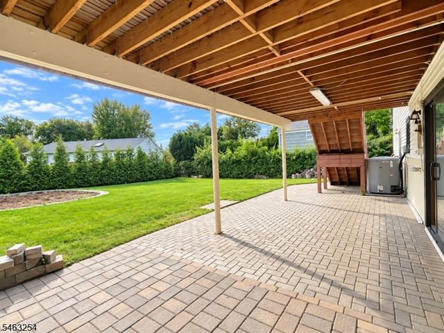 95 Eagle Rock Ave, Roseland Boro, NJ 07068