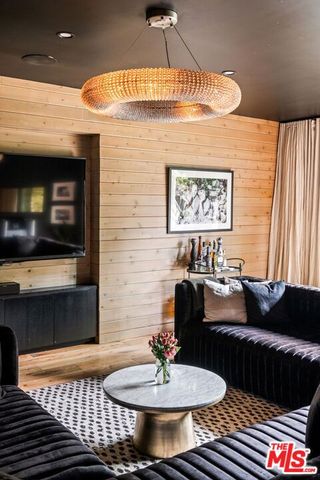 129 Outrigger Mall, Marina Del Rey, CA 90292