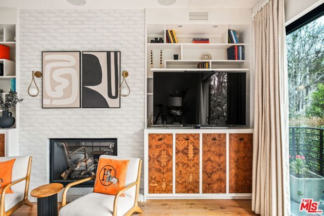 129 Outrigger Mall, Marina Del Rey, CA 90292