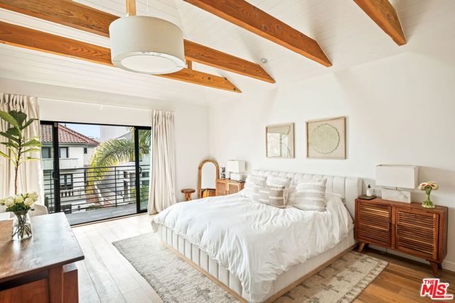 129 Outrigger Mall, Marina Del Rey, CA 90292