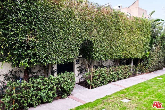 129 Outrigger Mall, Marina Del Rey, CA 90292