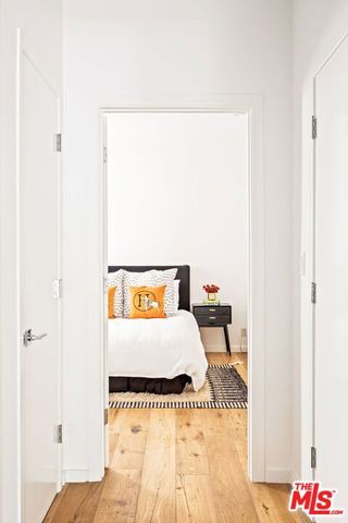 129 Outrigger Mall, Marina Del Rey, CA 90292