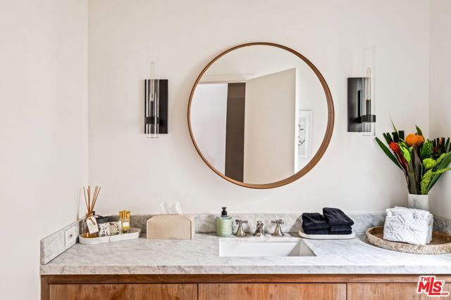 129 Outrigger Mall, Marina Del Rey, CA 90292