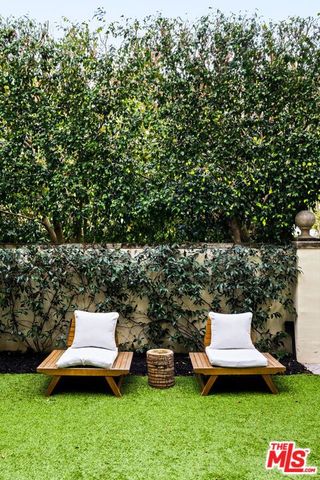 129 Outrigger Mall, Marina Del Rey, CA 90292