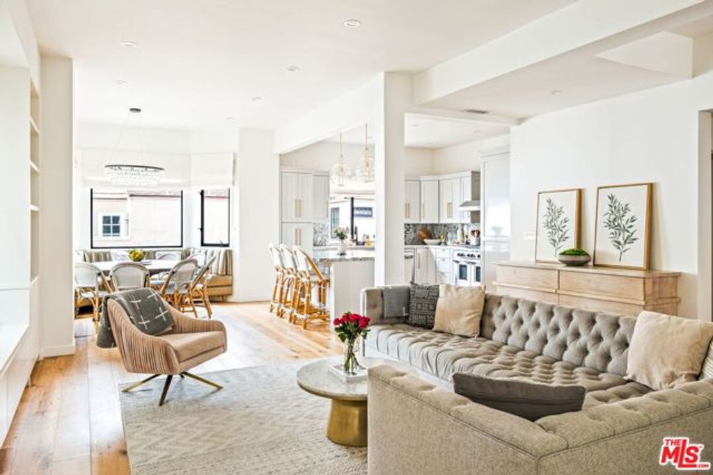 129 Outrigger Mall, Marina Del Rey, CA 90292