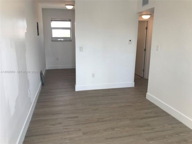 1815 NW 1st CT 8, Miami, FL 33136