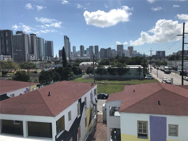 1815 NW 1st CT 8, Miami, FL 33136