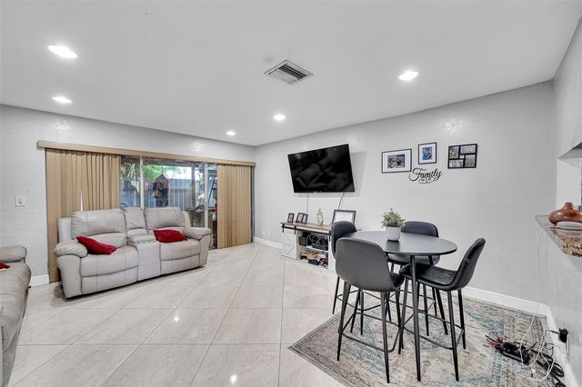 3103 NW 5th Terrace 4, Pompano Beach, FL 33064