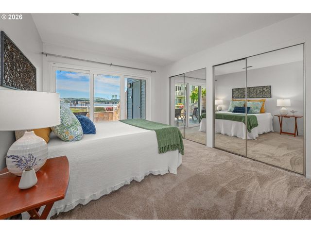 113 N HAYDEN BAY Dr, Portland, OR 97217