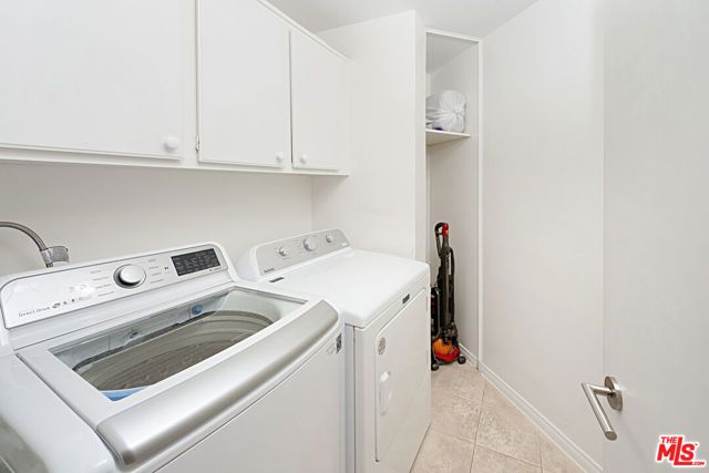 200 N Swall Drive 553, Beverly Hills, CA 90211