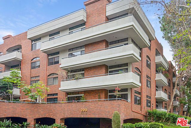 200 N Swall Drive 553, Beverly Hills, CA 90211