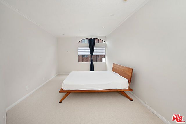 200 N Swall Drive 553, Beverly Hills, CA 90211