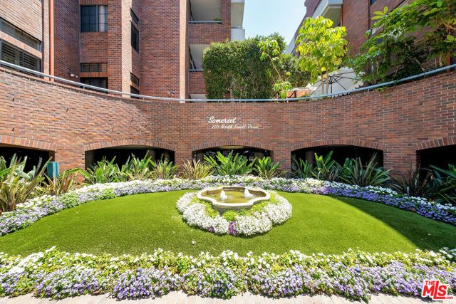 200 N Swall Drive 553, Beverly Hills, CA 90211