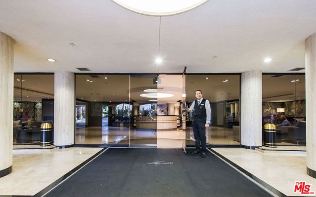 200 N Swall Drive 553, Beverly Hills, CA 90211