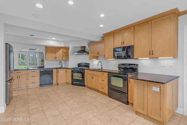 1584 Alamitos Drive, Lakewood, NJ 08701