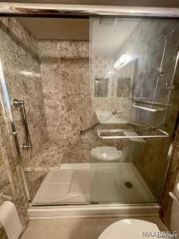 3041 Willow Lane Drive, Montgomery, AL 36109