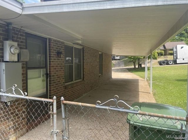 3041 Willow Lane Drive, Montgomery, AL 36109