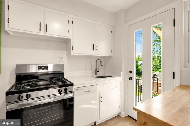 231 NICHOLSON ST NE, Washington, DC 20011