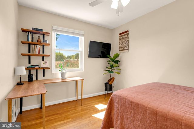 231 NICHOLSON ST NE, Washington, DC 20011