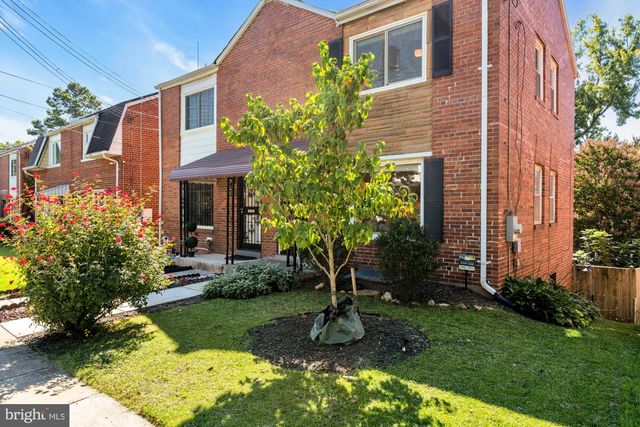 231 NICHOLSON ST NE, Washington, DC 20011
