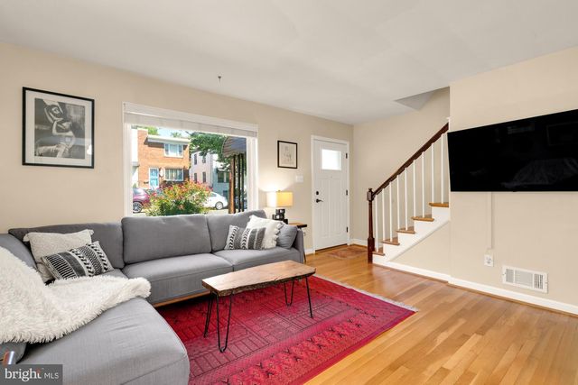 231 NICHOLSON ST NE, Washington, DC 20011