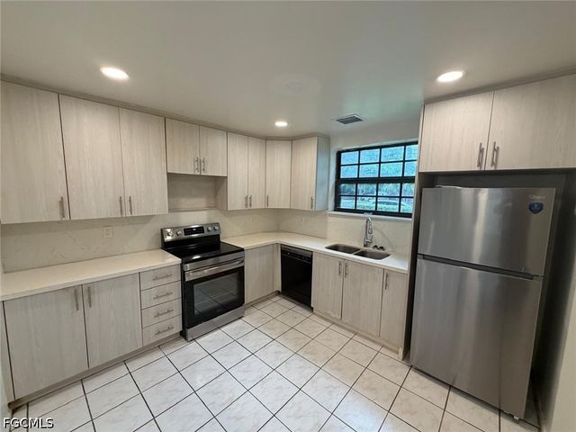 2065 NE 139th ST, North Miami Beach, FL 33181