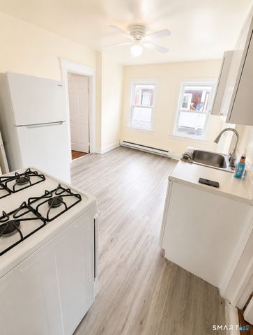 6 East Walnut Street 2L, Stamford, CT 06902