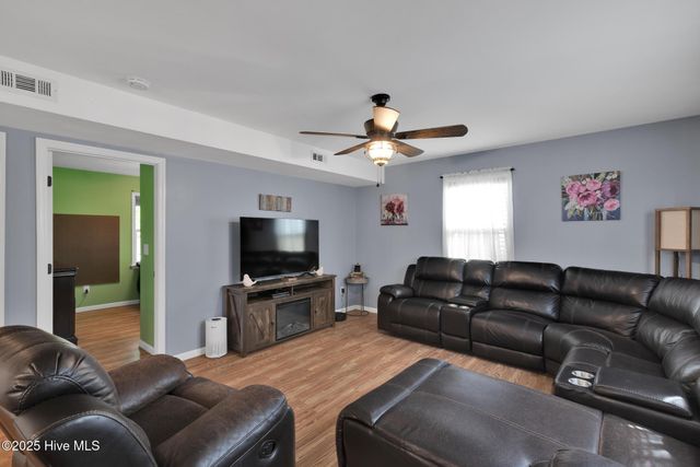 2648 Evans Circle SW, Shallotte, NC 28470