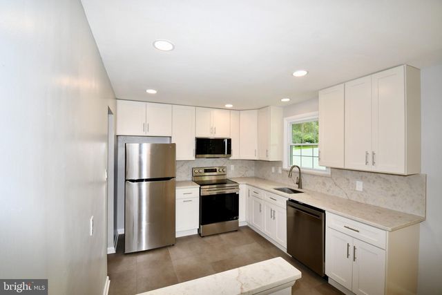 11404 SOWARD DR, Kensington, MD 20895