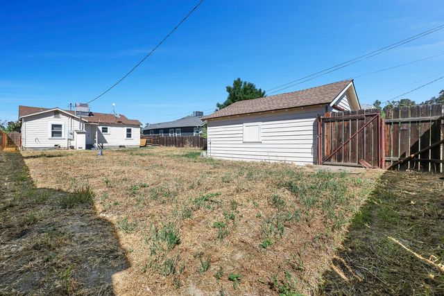 324 Coolidge Street, Coalinga, CA 93210