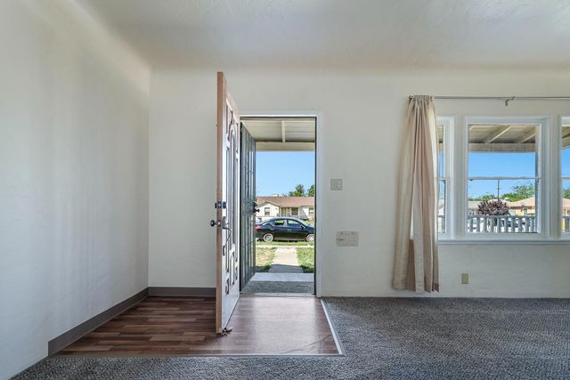 324 Coolidge Street, Coalinga, CA 93210