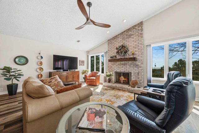 7 Almazan Way, Hot Springs Village, AR 71909