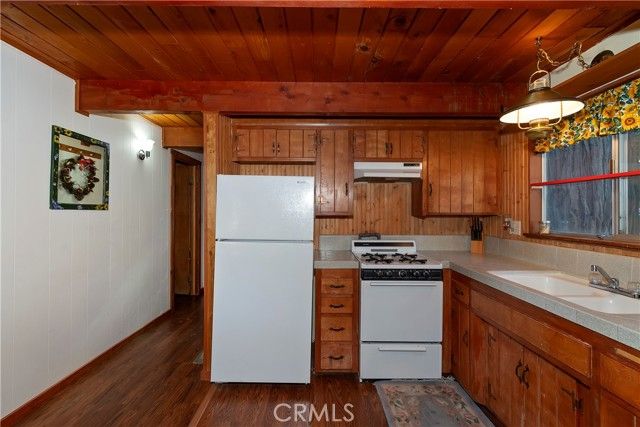 31470 Cedarwood Drive, Running Springs, CA 92382