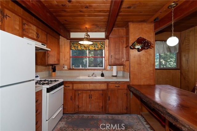 31470 Cedarwood Drive, Running Springs, CA 92382