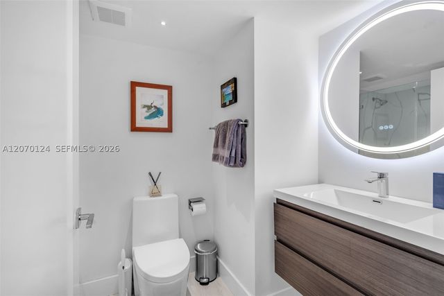 6301 Collins Ave 1207, Miami Beach, FL 33141