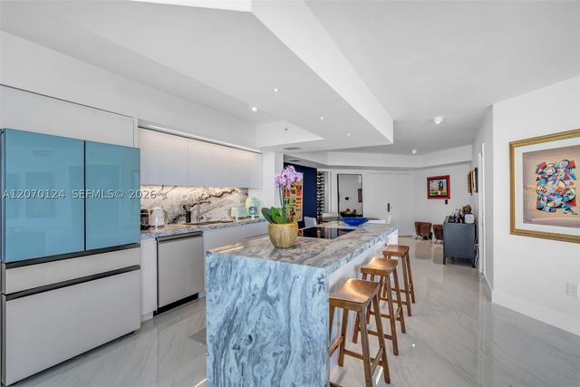 6301 Collins Ave 1207, Miami Beach, FL 33141