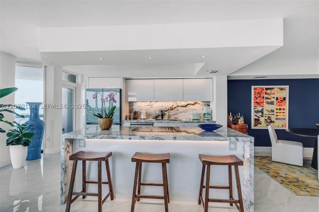6301 Collins Ave 1207, Miami Beach, FL 33141