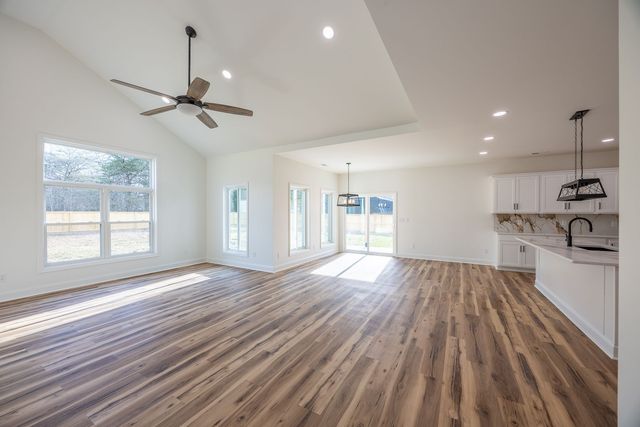 1509 Old Estill Springs Rd, Tullahoma, TN 37388