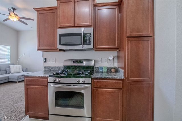 10111 Aspen Rose Street 101, Las Vegas, NV 89183