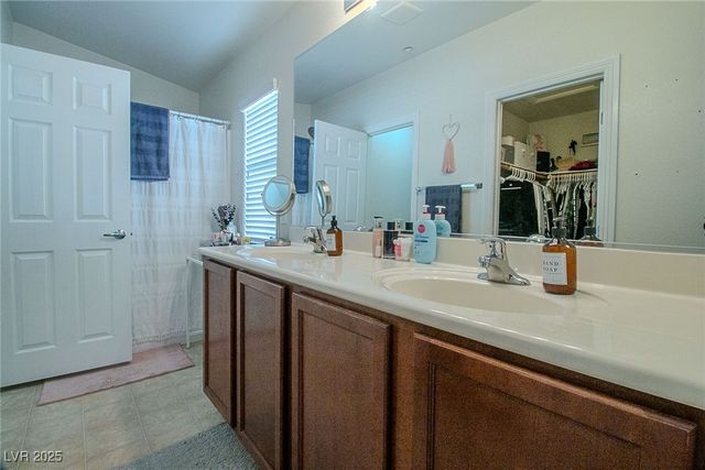 10111 Aspen Rose Street 101, Las Vegas, NV 89183