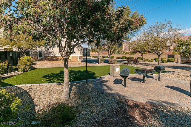 10111 Aspen Rose Street 101, Las Vegas, NV 89183