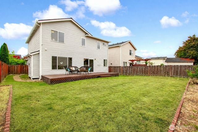 24240 SE 10th Place, Sammamish, WA 98075
