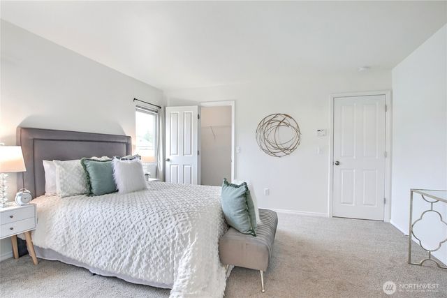 24240 SE 10th Place, Sammamish, WA 98075