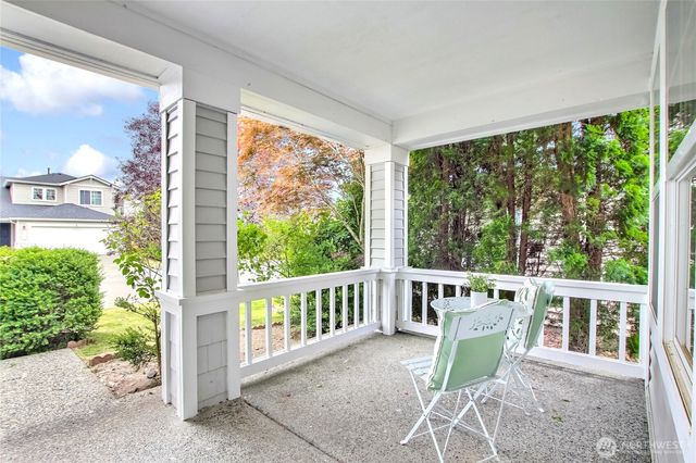 24240 SE 10th Place, Sammamish, WA 98075