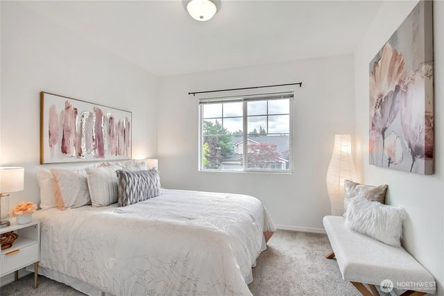 24240 SE 10th Place, Sammamish, WA 98075