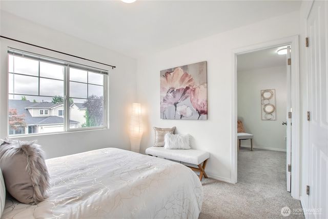 24240 SE 10th Place, Sammamish, WA 98075